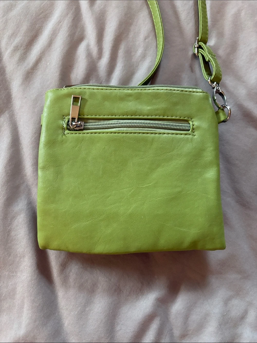 Adorable green cross body bag